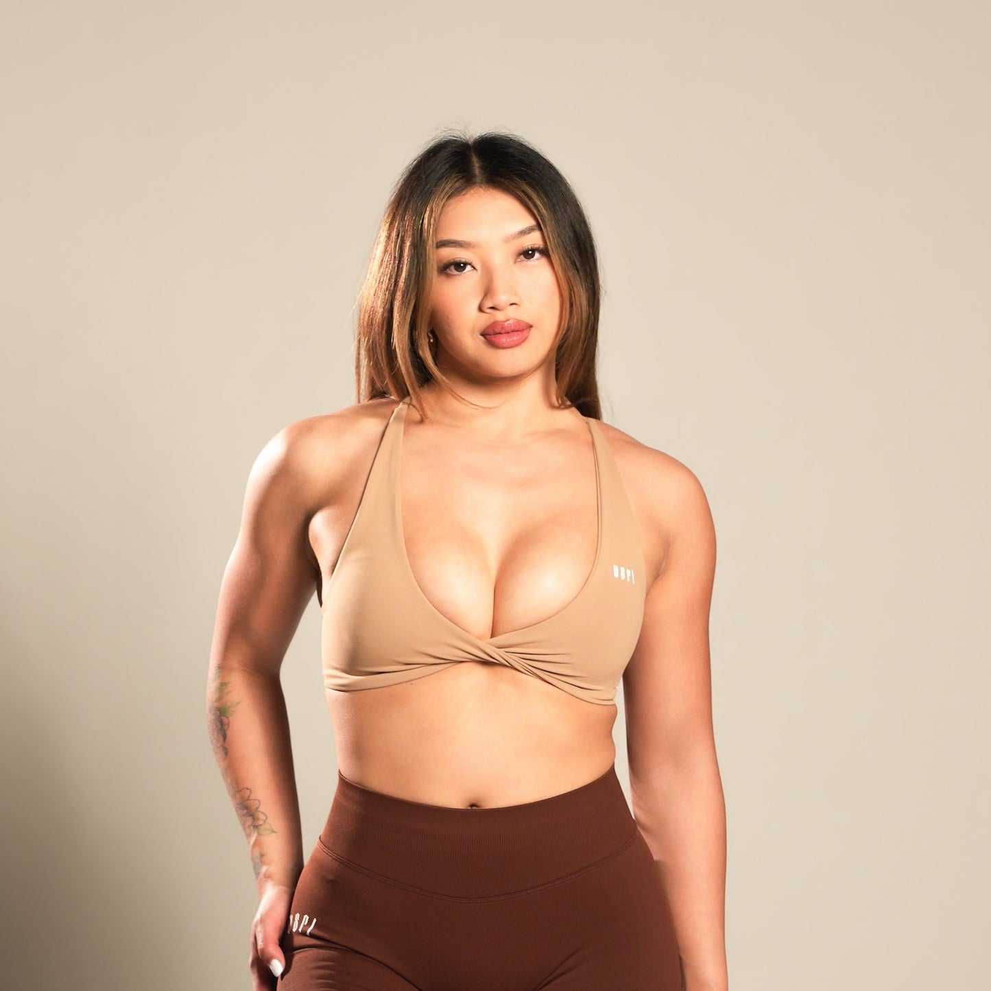 VSRL Low Cut Crossback Sports Bra (Brown)