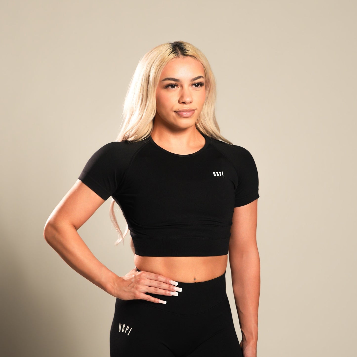 VSRL Active Cropped Short Sleeve T (Black)