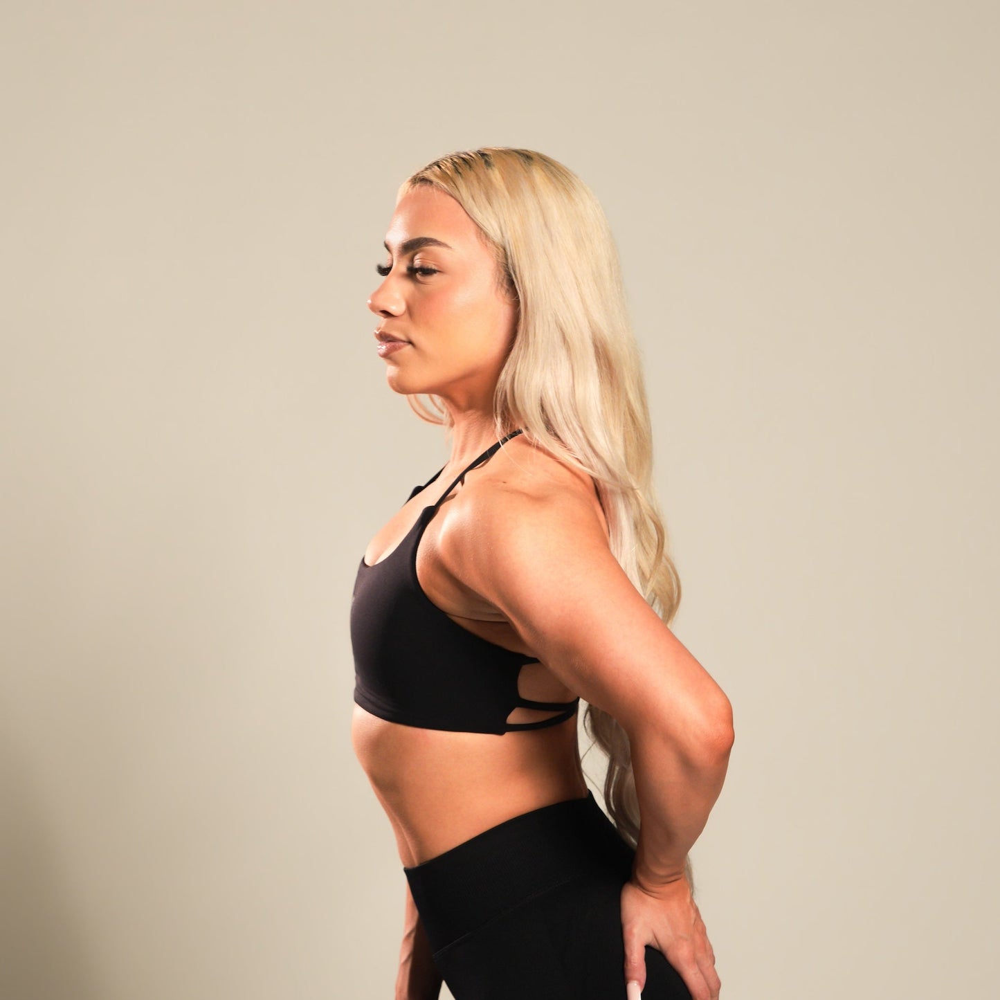 VSRL Curved Crossback Sports Bra (Black)